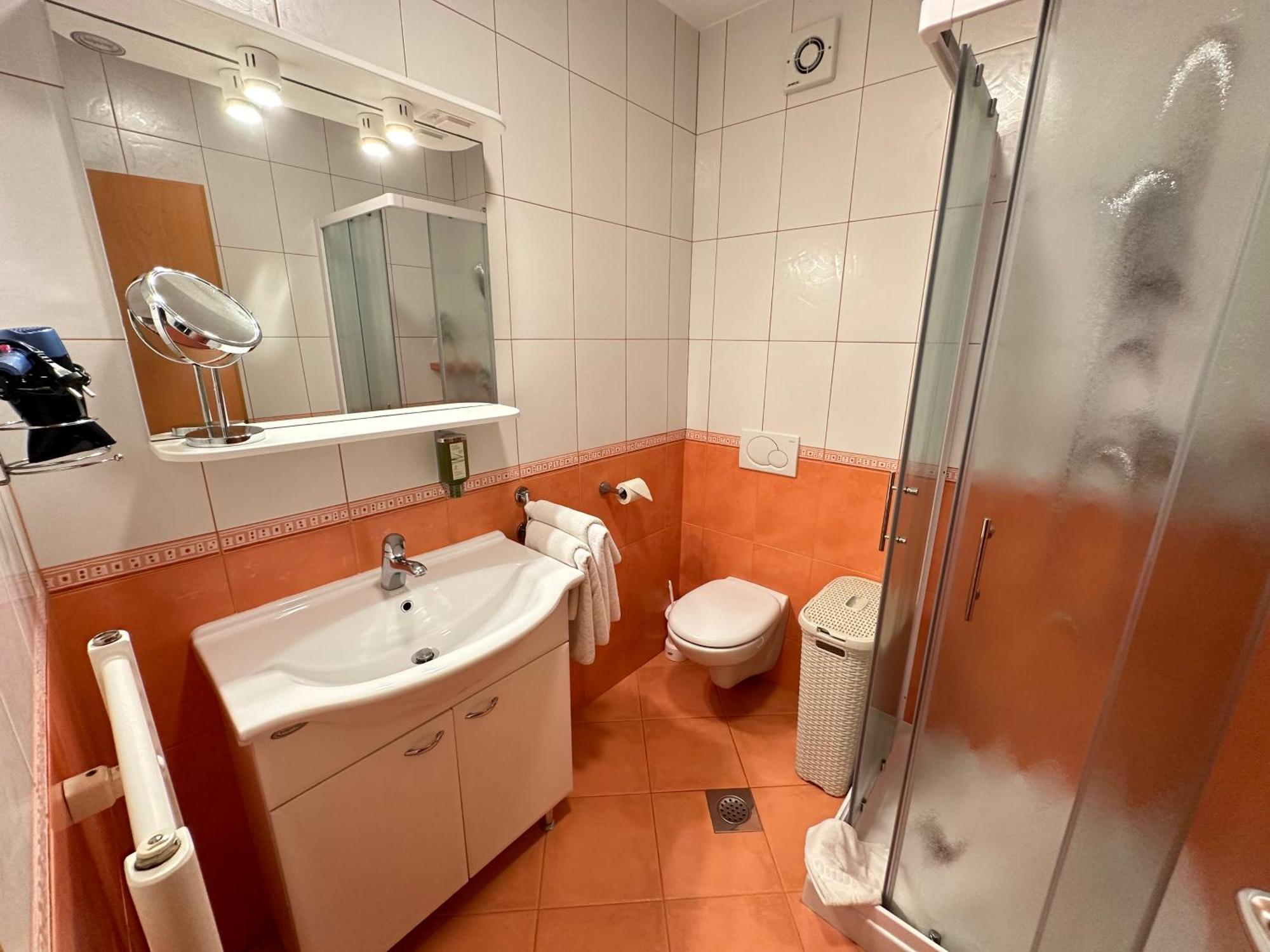 Boutique Hotel Loka 斯科法洛卡 外观 照片